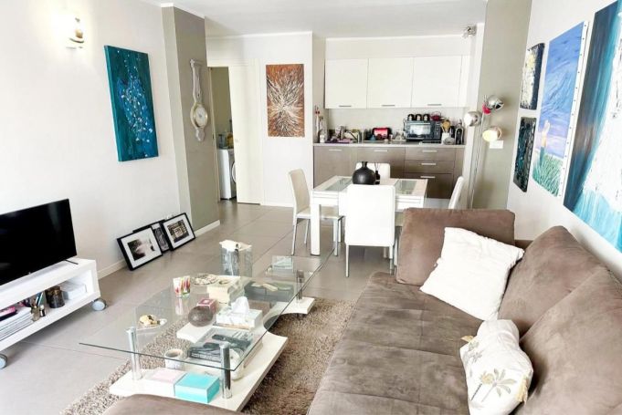 A louer APPARTEMENT DE PRESTIGE  60 M2 TERRASSE VUE MER CANNES