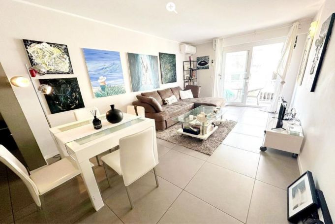 A louer APPARTEMENT DE PRESTIGE  60 M2 TERRASSE VUE MER CANNES