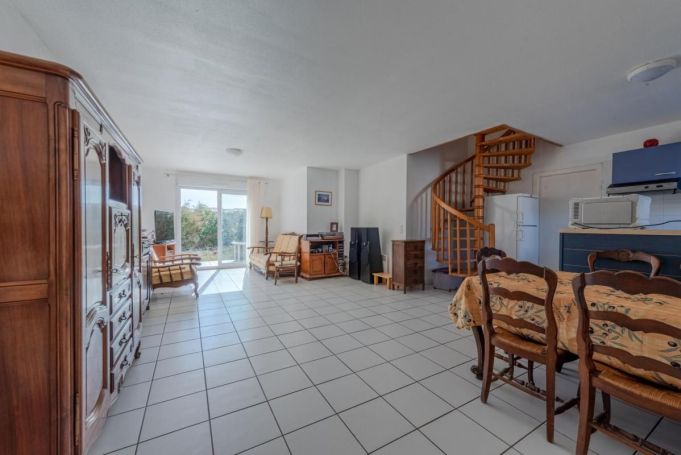 A louer MAISON  4 PIECES 76 M2 BORD DE MER LEUCATE