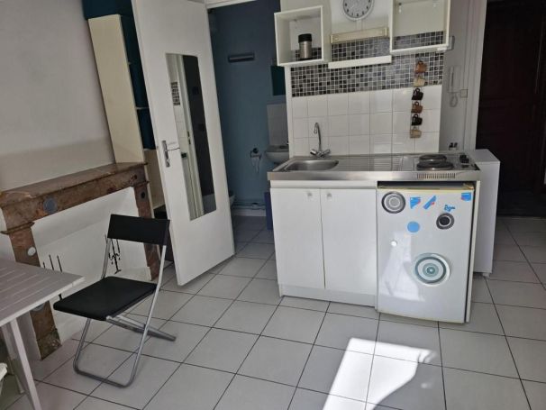 A louer STUDIO NEUF  12 M2  NANTES
