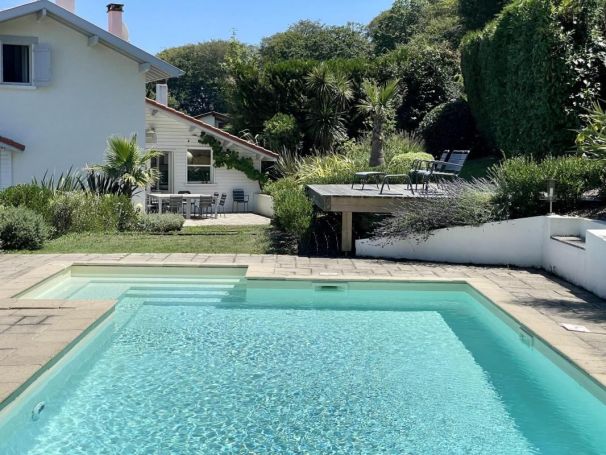 A louer MAISON  7 PIECES 167 M2 BORD DE MER ANGLET