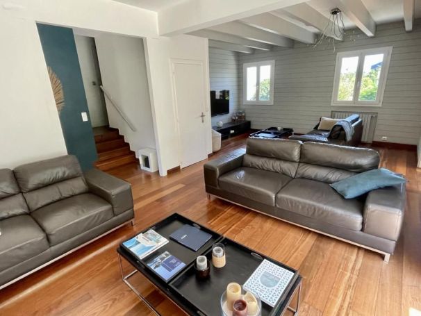 A louer MAISON  7 PIECES 167 M2 BORD DE MER ANGLET