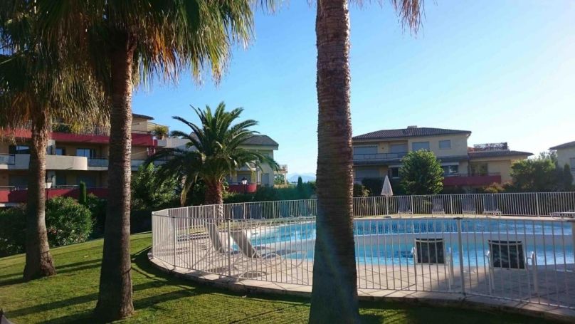 A louer APPARTEMENT DE PRESTIGE NEUF T4 82 M2 TERRASSE BORD DE MER BIOT