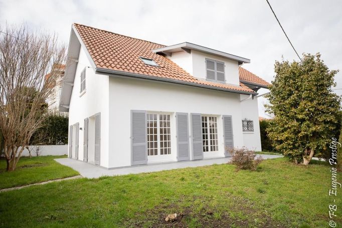 A louer MAISON  5 PIECES 174 M2 BORD DE MER BIARRITZ