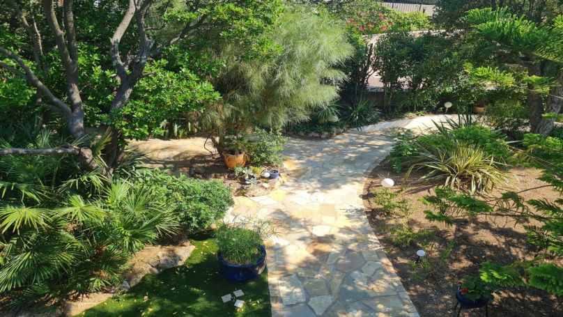 A louer MAISON  6 PIECES 220 M2 BORD DE MER SAINT AYGULF
