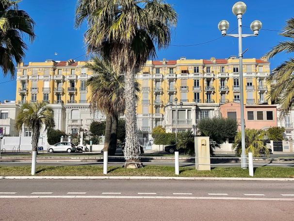 A louer APPARTEMENT T3 60 M2 BORD DE MER NICE