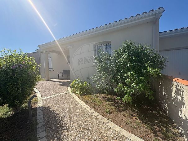 A louer MAISON  CONTEMPORAINE BORD DE MER SAINT GEORGES DE DIDONNE