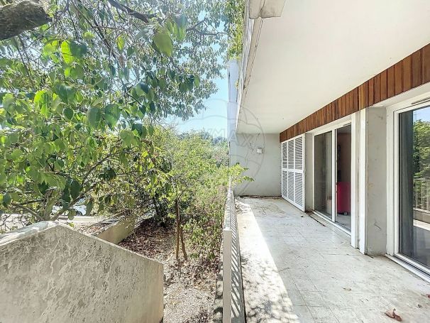 A louer APPARTEMENT T4 80 M2 TERRASSE  NIMES