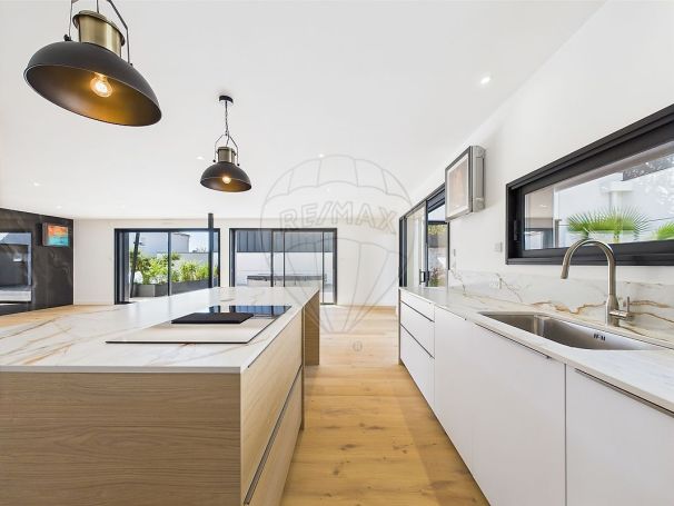 A louer MAISON  CONTEMPORAINE BORD DE MER VAUX SUR MER
