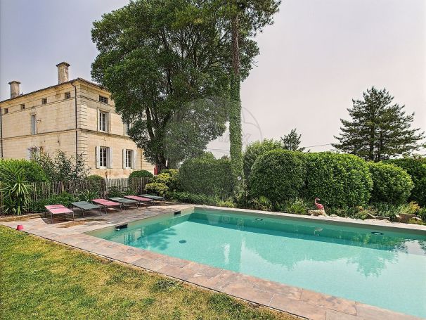 A louer MAISON  DE MAîTRE  LORIGNAC