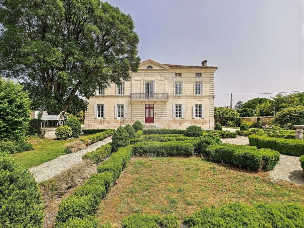 A louer MAISON  DE MAîTRE  LORIGNAC