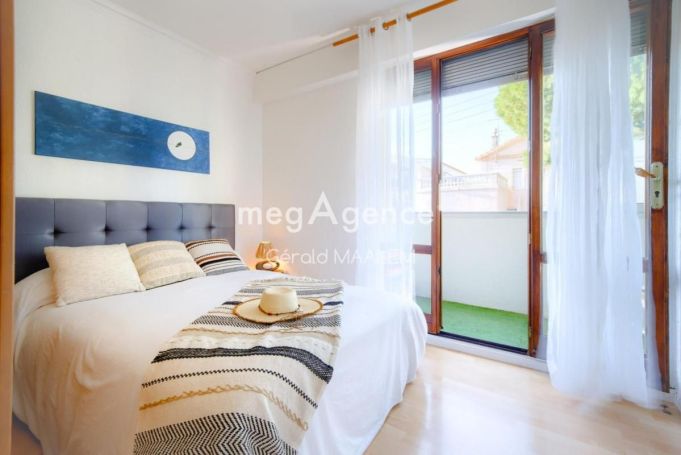 A louer APPARTEMENT T3 62 M2 BORD DE MER SAINT RAPHAEL