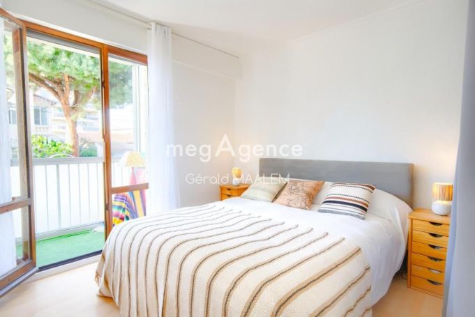 A louer APPARTEMENT T3 62 M2 BORD DE MER SAINT RAPHAEL