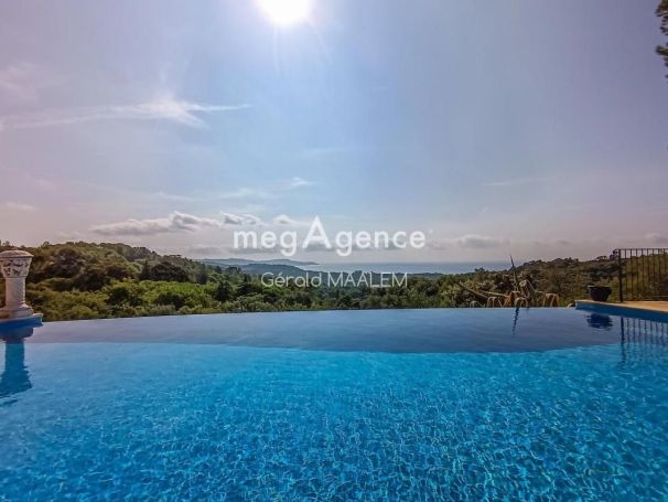 A louer MAISON  7 PIECES 250 M2 VUE MER CAVALAIRE SUR MER