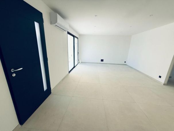 A louer MAISON  4 PIECES 92 M2  LEZIGNAN CORBIERES