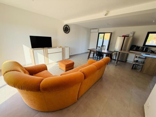 A louer MAISON  5 PIECES 110 M2  LEZIGNAN CORBIERES