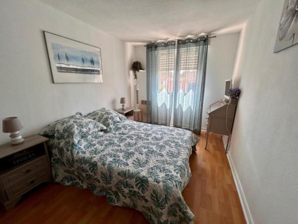 A louer APPARTEMENT NEUF T3 62 M2 BORD DE MER SAINT RAPHAEL
