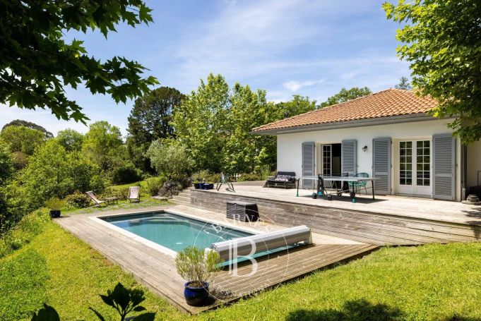 A louer MAISON  DE MAîTRE  SAINT JEAN DE LUZ
