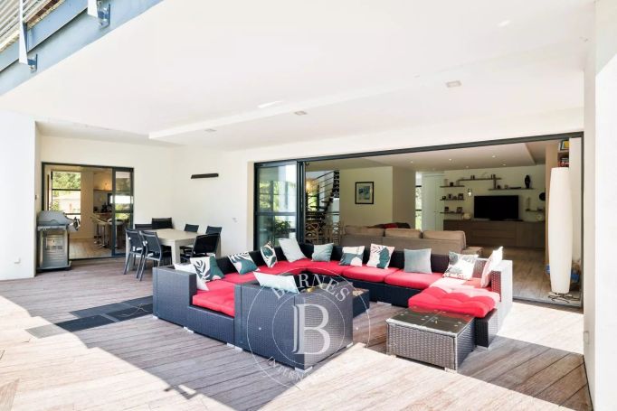A vendre TRES BELLE MAISON CONTEMPORAINE 8 PIECES 390 M² MER ET GOLF ANGLET CHIBERTA