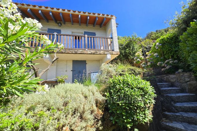 A vendre MAISON  5 PIECES 105 M2  LAROQUE DES ALBERES Village