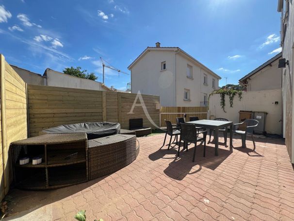 A vendre MAISON  4 PIECES 80 M2 BORD DE MER LONGEVILLE SUR MER