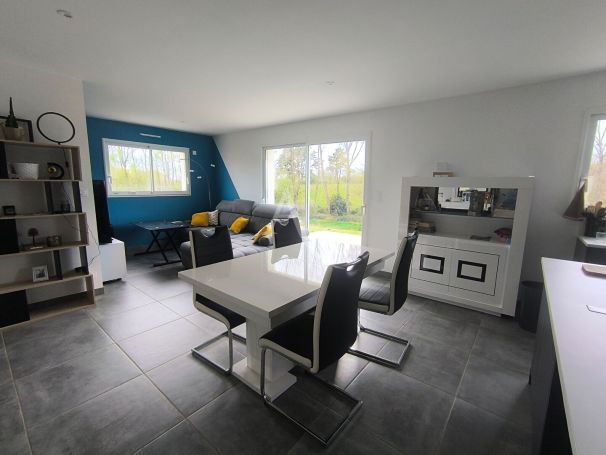 A vendre MAISON  4 PIECES 70 M2 BORD DE MER TALMONT SAINT HILAIRE
