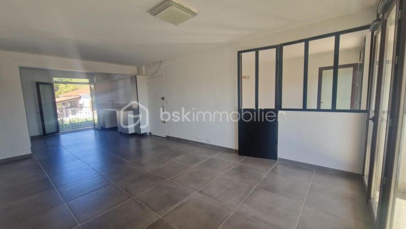A louer APPARTEMENT NEUF T4 74 M2 TERRASSE  LA VALETTE DU VAR