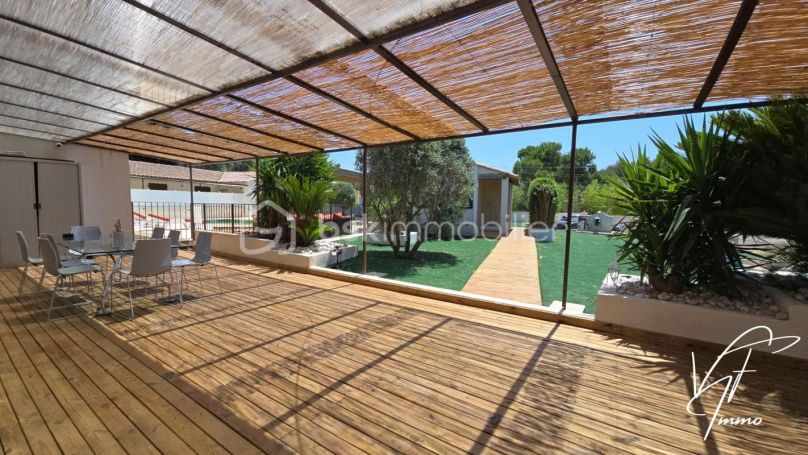 A louer MAISON  8 PIECES 243 M2  LA CADIERE D AZUR