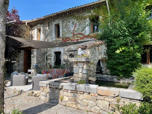 A louer MAISON  DE MAîTRE  TRIGANCE