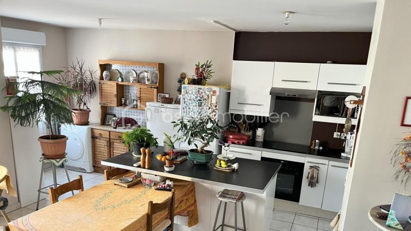 A louer APPARTEMENT T3 59 M2 BORD DE MER LA SEYNE SUR MER