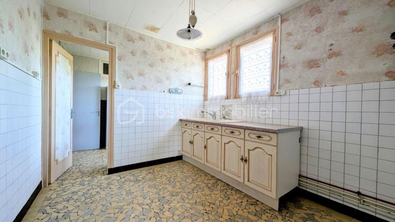 A louer LOFT  5 PIECES 92 M2  CREVECOEUR EN AUGE