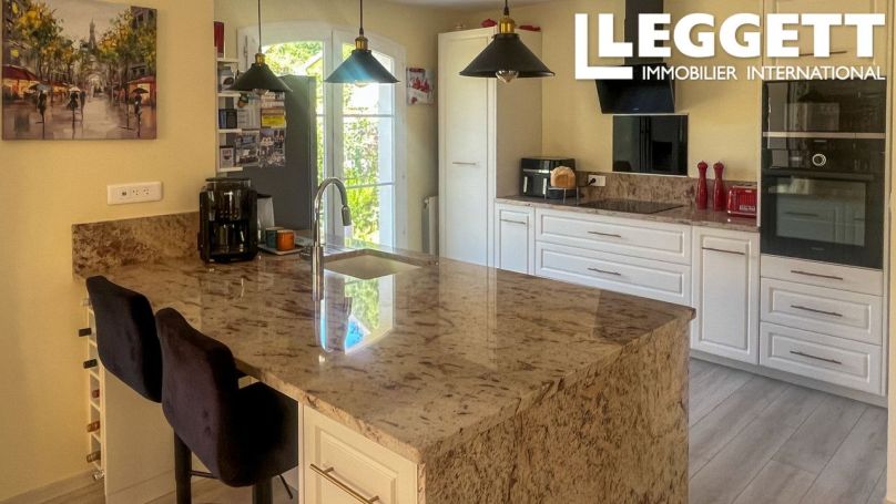 A louer MAISON  6 PIECES 231 M2  MEURSAC