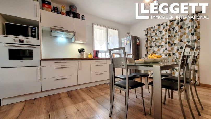 A vendre Immeuble mixte de 129m2 : Commerce 42m² + Duplex T4 de 87m Canet En Roussillon