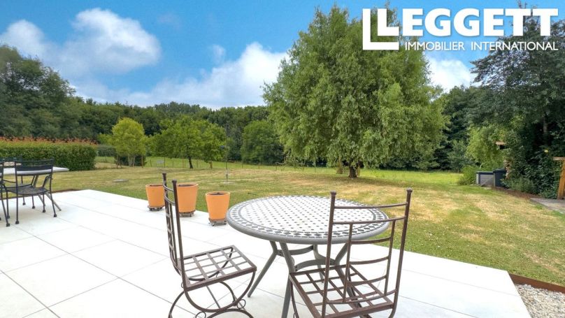 A vendre Belle maison de village construite en 2007, avec un environnement et un jardin paisibles 85410 La Caillere Saint Hilaire