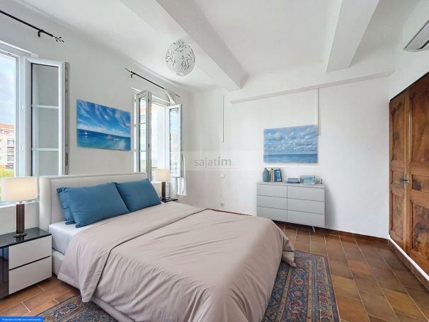A vendre CHARMANT  APPARTEMENT T3 69 M² BORD DE MER La Seyne-sur-Mer