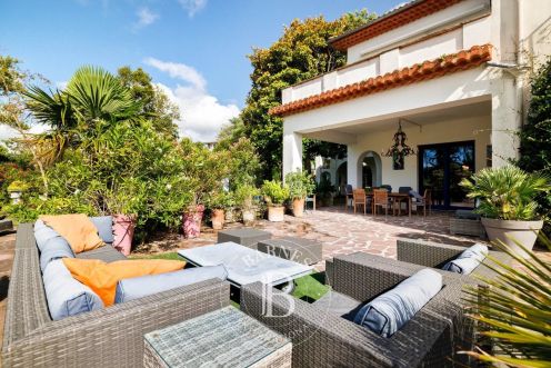 SUPERBE APPARTEMENT 167 M² JARDIN PRIVATIF ANGLET