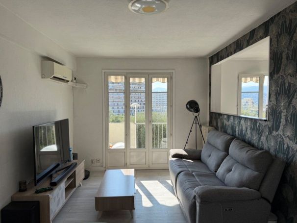 A louer APPARTEMENT T3 58 M2 TERRASSE BORD DE MER NICE