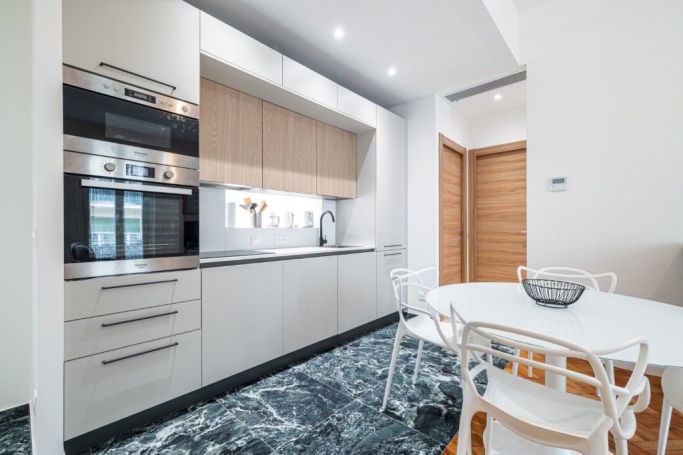 A louer APPARTEMENT T3 58 M2 BORD DE MER NICE