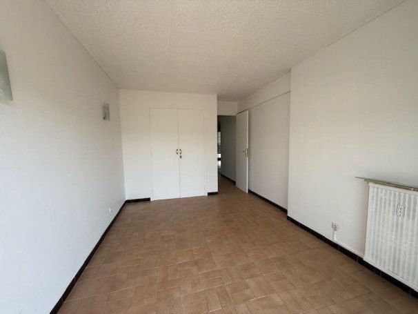 A louer APPARTEMENT T2 60 M2 TERRASSE BORD DE MER NICE