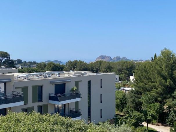 A louer APPARTEMENT T4 90 M2 TERRASSE VUE MER LA CIOTAT