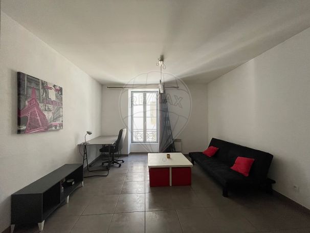 A louer APPARTEMENT T2 40 M2  NIMES