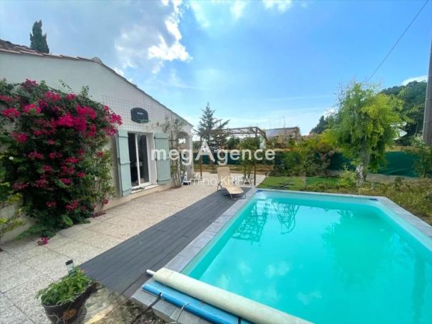 A louer MAISON  4 PIECES 104 M2 BORD DE MER TOULON