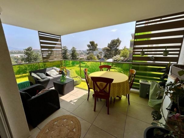 A louer APPARTEMENT T2 50 M2 TERRASSE BORD DE MER SAINT RAPHAEL