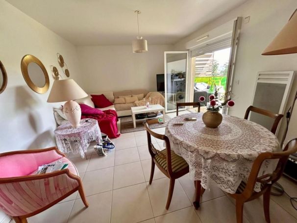 A louer APPARTEMENT T2 50 M2 TERRASSE BORD DE MER SAINT RAPHAEL