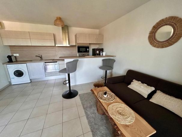 A louer APPARTEMENT T2 44 M2 TERRASSE BORD DE MER FREJUS