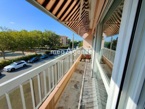 A louer APPARTEMENT T3 67 M2 BORD DE MER FREJUS