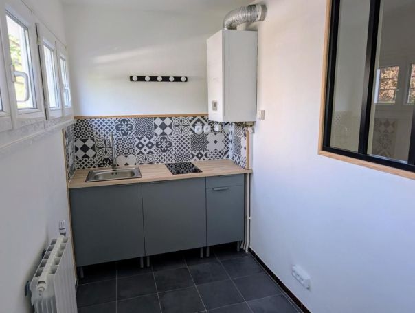 A louer STUDIO  31 M2  TALENCE
