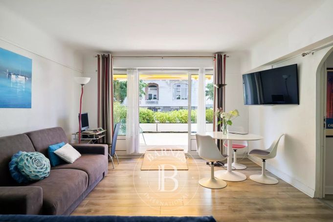 A vendre APPARTEMENT 59 M² FACE A LA BAIE  SAINT JEAN DE LUZ