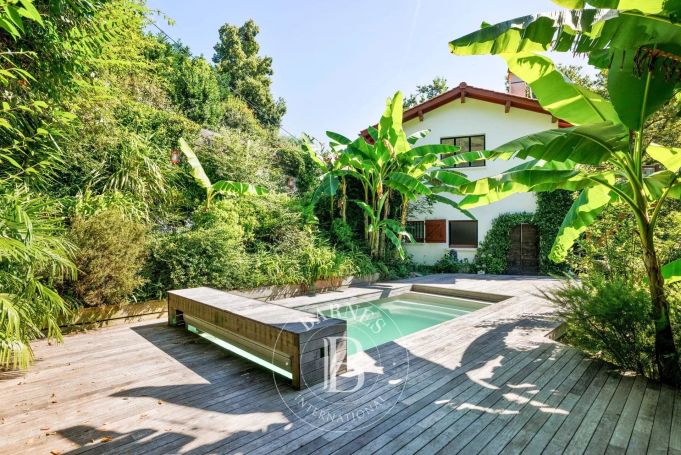 A vendre MAISON  200 M² CIBOURE