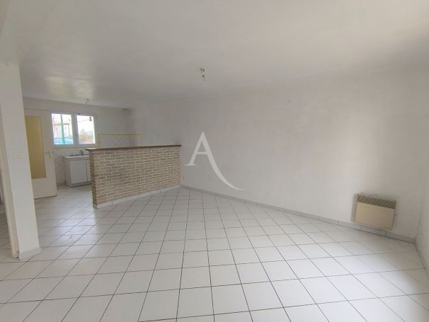 A vendre MAISON  4 PIECES 79 M2 BORD DE MER TALMONT SAINT HILAIRE